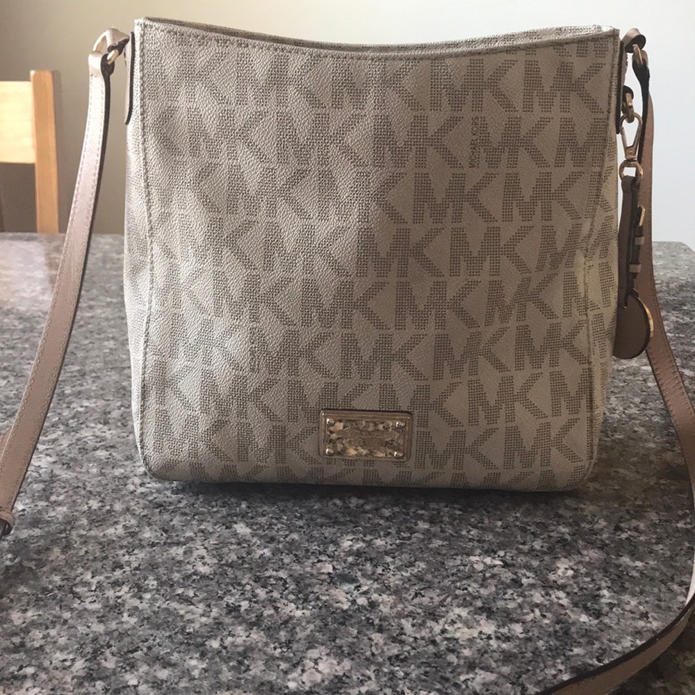 Michael Kors Crossbody